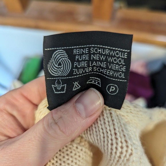 Vintage Christmas Sweater Lanamoden Salzburg Germany Holiday Jacket Womens - Picture 9 of 9